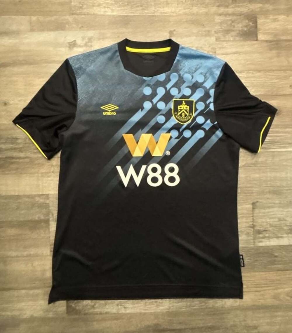 Umbro Burnley FC Third Soccer Jersey Size XL Black 2023-2024